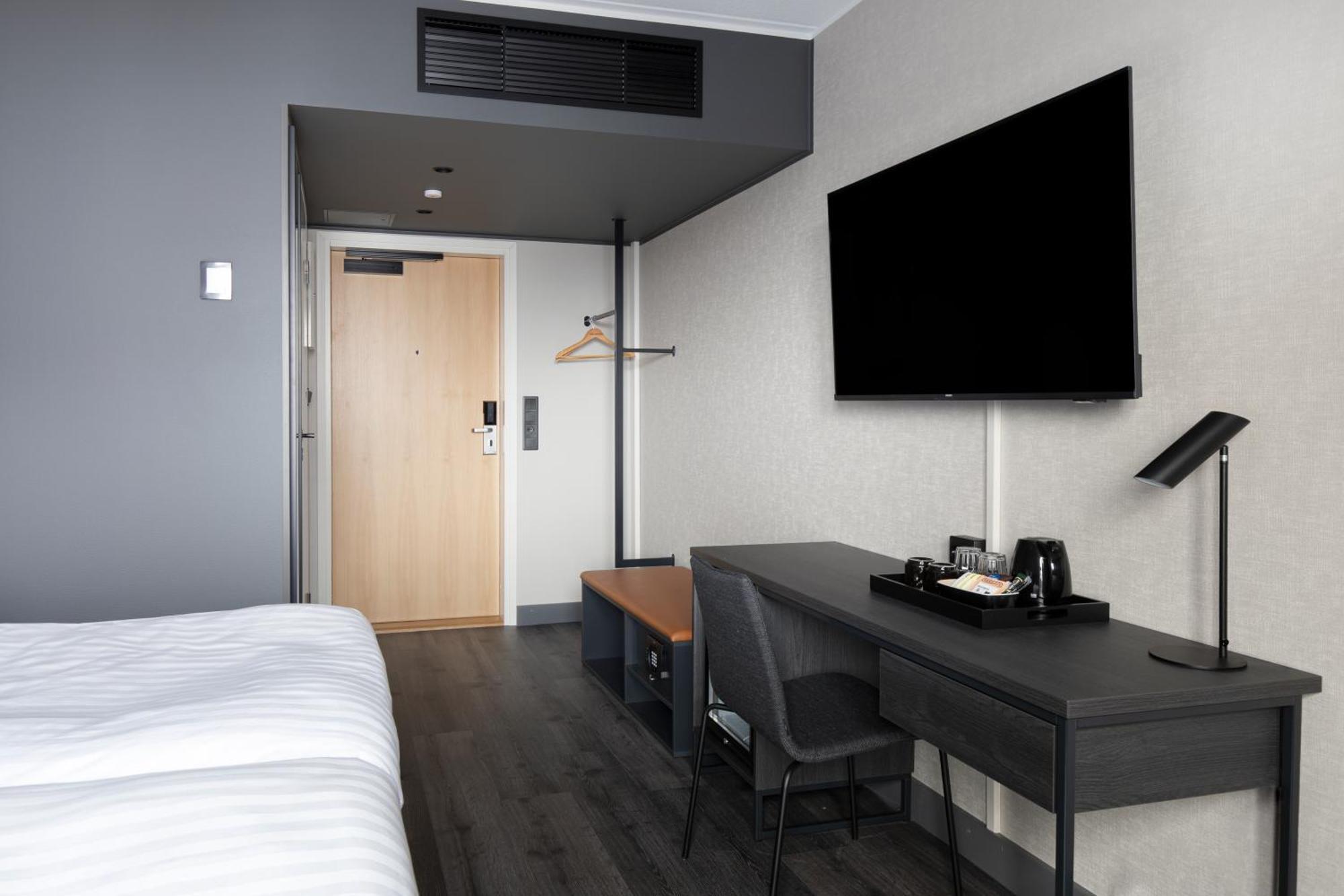 Original Sokos Hotel Vantaa Exterior photo